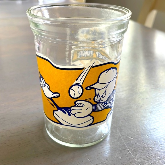 VINTAGE 1994 Warner Brothers Welch's Collector Series Glass  -  Looney Tunes 4 - Picture 1 of 6